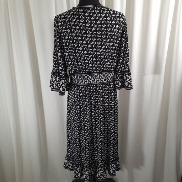 Max Studio Sz Large Wrap Dress Black & White Midi Flutter Sleeves No Wrinkles - Picture 6 of 13